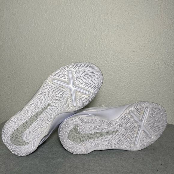 Nike Team Hustle D‎ 10 youth White/White-photon Dust-volt basketball shoes new - Picture 6 of 7